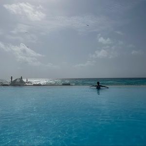 Meet your Posher, Aj